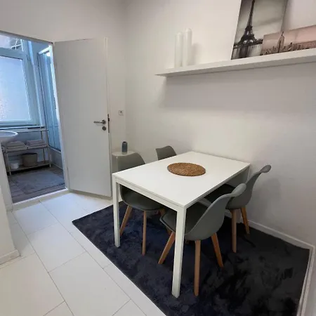 Appartement Im Zentrum By Interhome Neuss